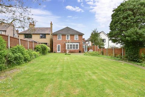 4 bedroom detached house for sale - The Uplands, Loughton, Essex