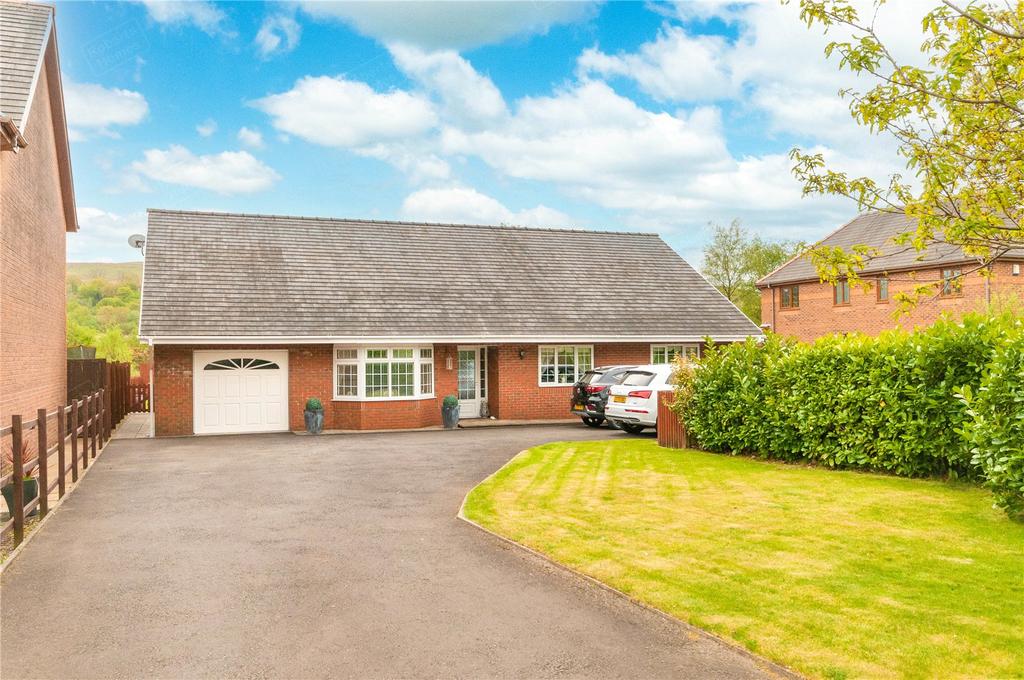 Brecon Road, Ystradgynlais, Swansea, SA9 4 bed bungalow £450,000