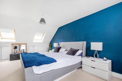7 Firstway, London, SW20 0JD