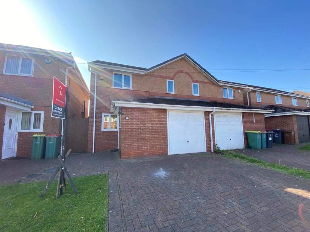 Holme Slack Lane, Preston, PR1 4 bed semidetached house for sale £