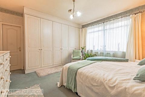 Shorefield Hill End Road, Delph, Oldham, OL3 5JA