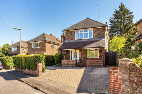 8 Nunappleton Way, Oxted, RH8 9AW