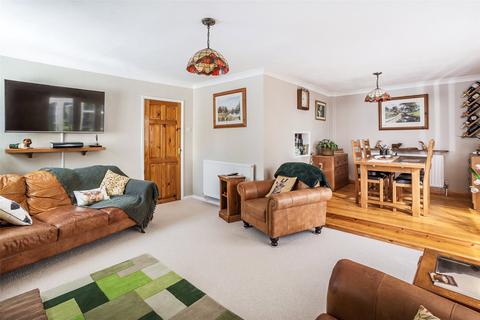 8 Nunappleton Way, Oxted, RH8 9AW
