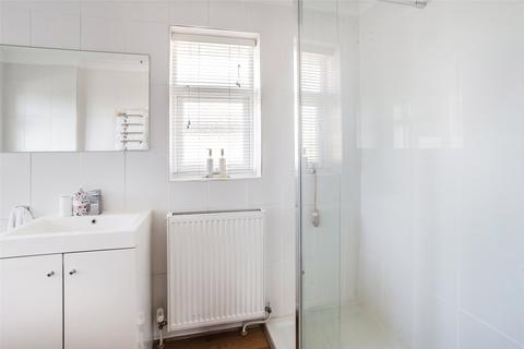 8 Nunappleton Way, Oxted, RH8 9AW
