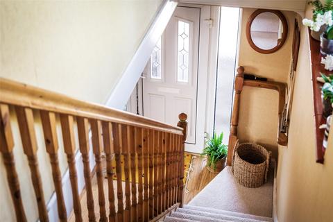 8 Nunappleton Way, Oxted, RH8 9AW