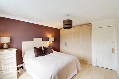 2 Derwent Close, Gamston, Nottingham, NG2 6NF