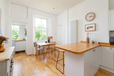 53/7 Bellevue Road, Edinburgh, EH7 4DJ