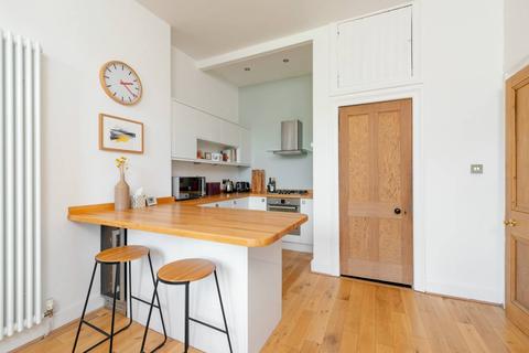 53/7 Bellevue Road, Edinburgh, EH7 4DJ