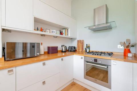 53/7 Bellevue Road, Edinburgh, EH7 4DJ