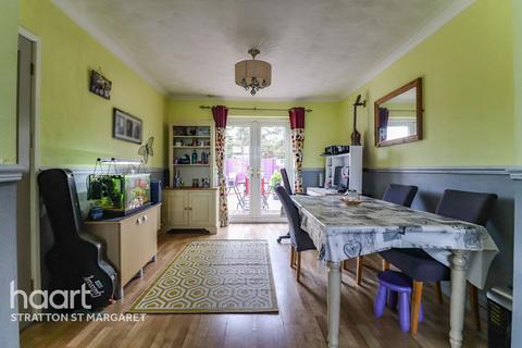 23 Bridge End Road, Swindon, SN3 4PD