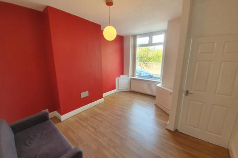 2 bedroom terraced house to rent - Lawson Street, Manchester, M9