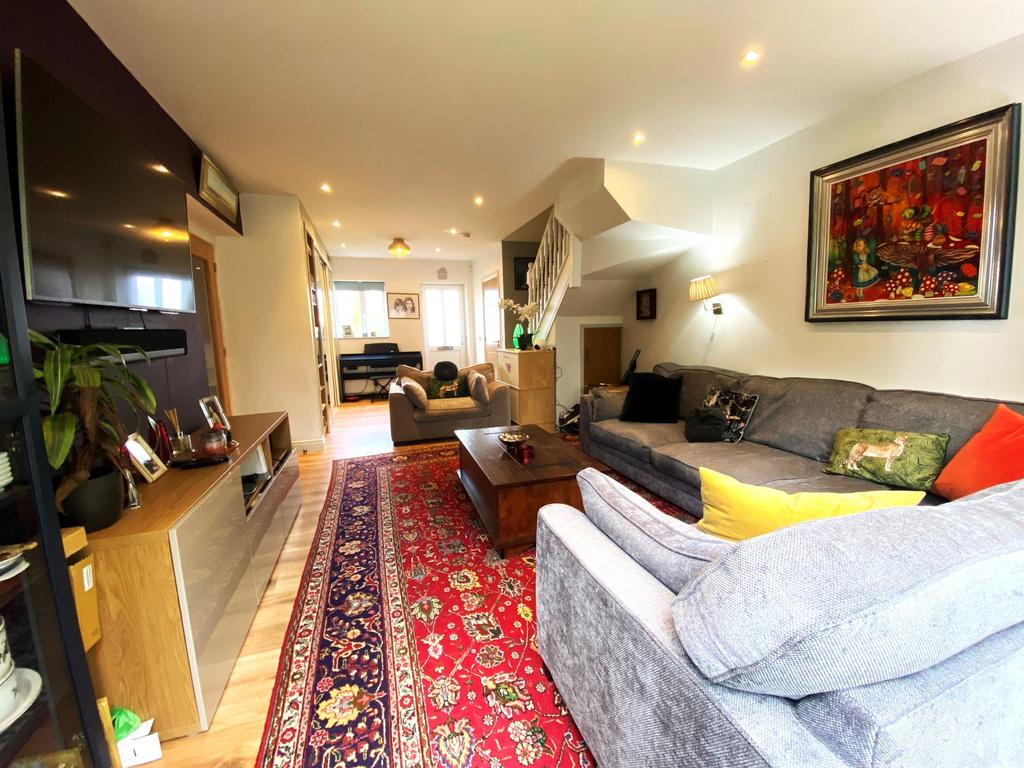 Campriano Drive, Warwick, CV34 2 bed end of terrace house £330,000