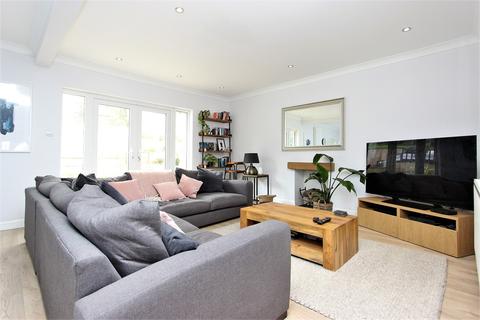 4 Lackford Road, Chipstead, Coulsdon, CR5 3TA