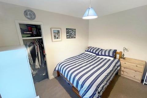 1 bedroom apartment for sale, Station Road, Hampton