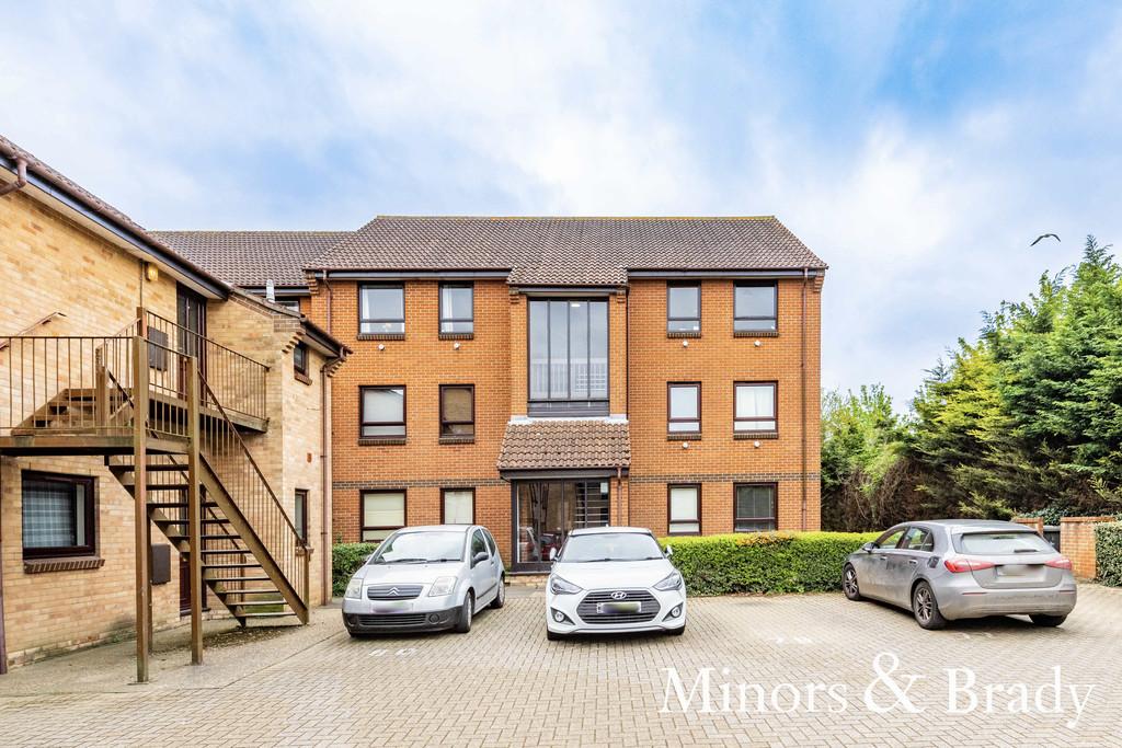 Weston Road, Hellesdon 2 bed apartment £160,000