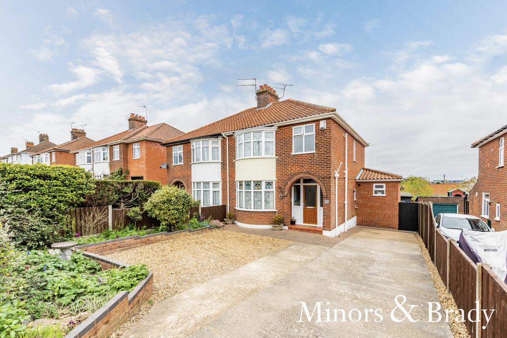 Plumstead Road East, Thorpe St. Andrew 4 bed semidetached house £385,000