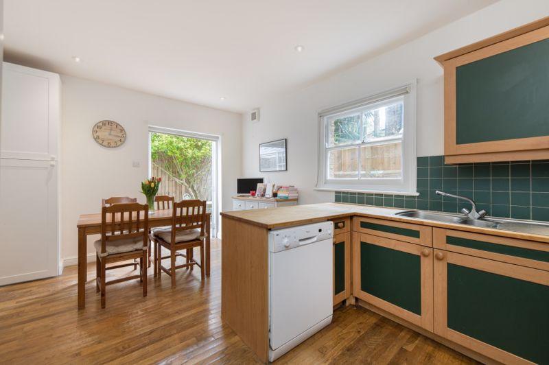 Lefroy Road W12 1 bed ground floor flat £475,000