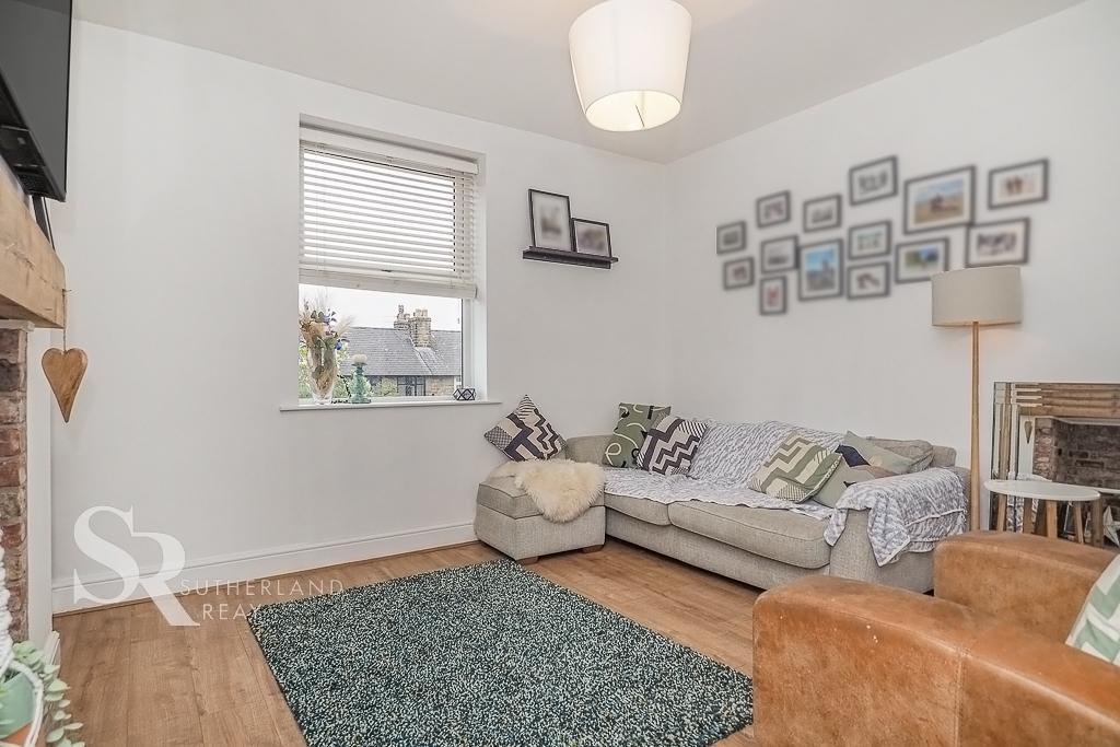 Buxton Road, Newtown, Disley, Cheshire, SK12 2RA 2 bed terraced house