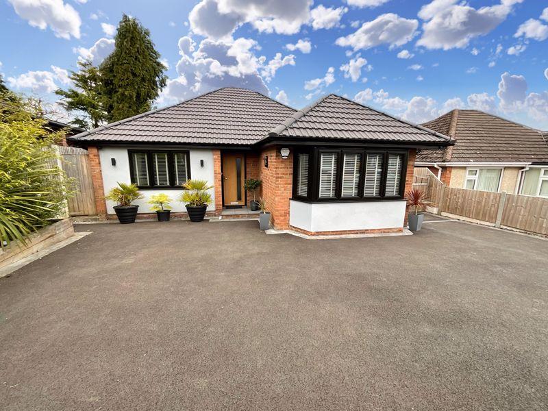 Eastwick Crescent, Trentham 3 bed detached bungalow £400,000