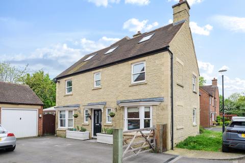 28 Barcote Close, Swindon, SN25 2BJ