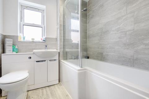 28 Barcote Close, Swindon, SN25 2BJ