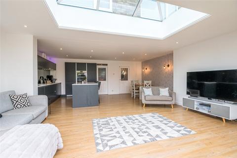 4 bedroom semi-detached house for sale, Kimberley Road, Little Wakering, Southend-on-Sea, Essex, SS3