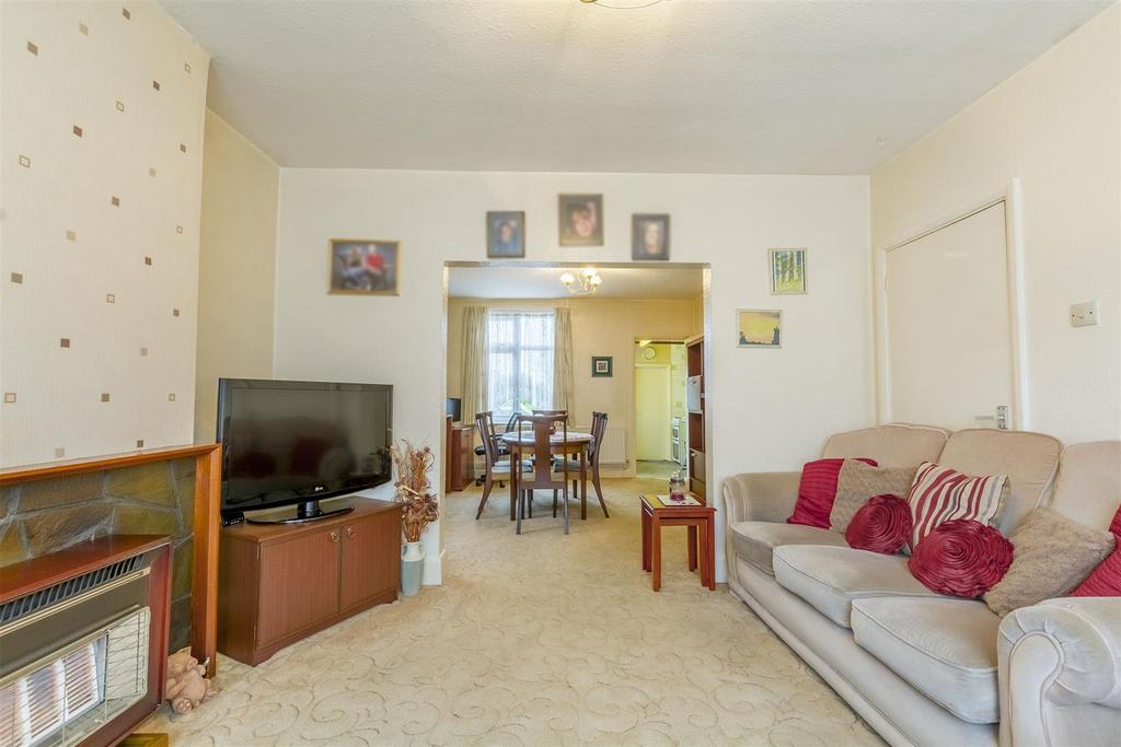 Living Room (1)-HDR copy.jpg