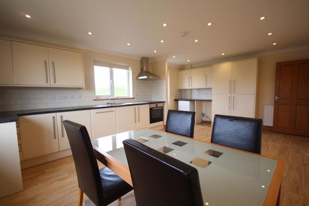 Ffair Rhos 5 Bed House £795pcm 5 bed house £795 pcm (£183 pw)