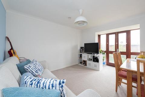 107 Farriers Road, Epsom, KT17 1LR