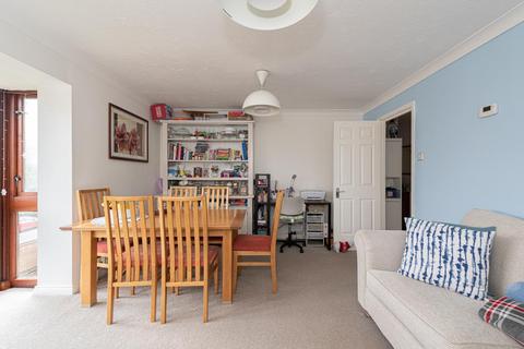 107 Farriers Road, Epsom, KT17 1LR