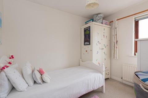 107 Farriers Road, Epsom, KT17 1LR