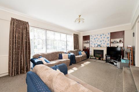 11 The Ridings, Epsom, KT18 5JQ