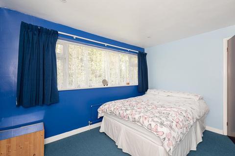 11 The Ridings, Epsom, KT18 5JQ