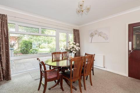 11 The Ridings, Epsom, KT18 5JQ
