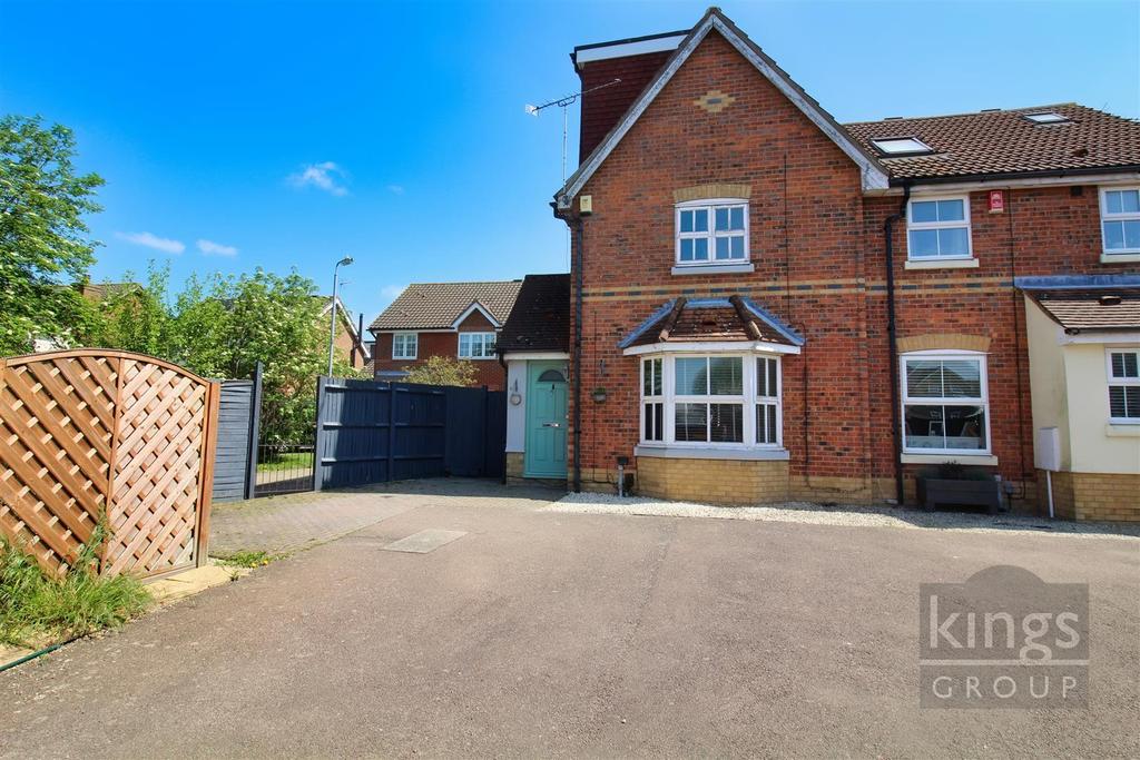 Albert Gardens, Harlow 3 bed house £425,000