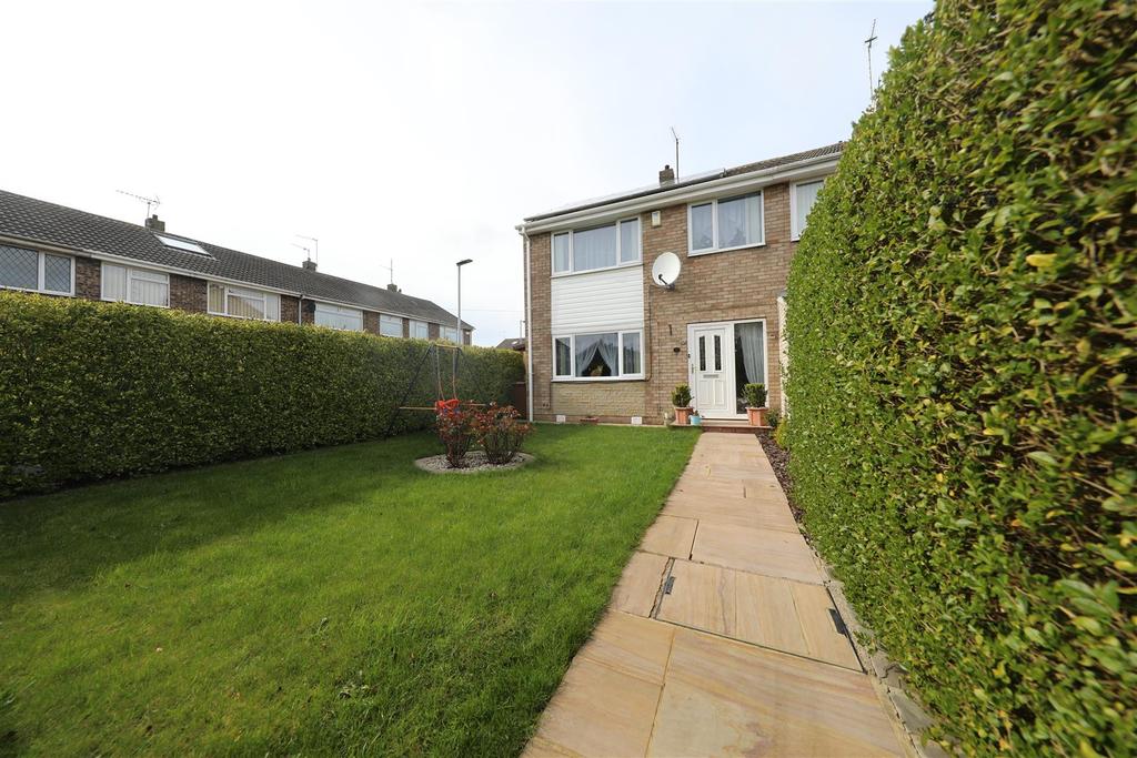 Newtondale, Hull 3 bed end of terrace house £145,000
