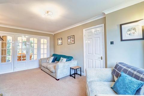 5 Alder Drive, Pudsey, LS28 8RD