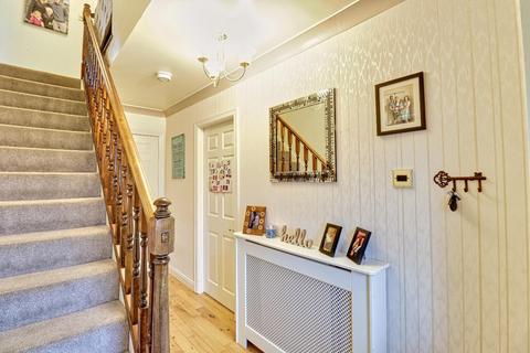 5 Alder Drive, Pudsey, LS28 8RD