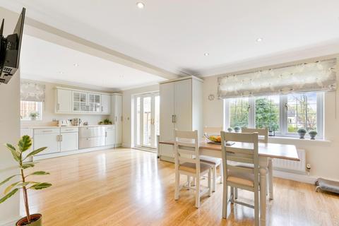 1 Walnut Grove, Banstead, SM7 1PJ