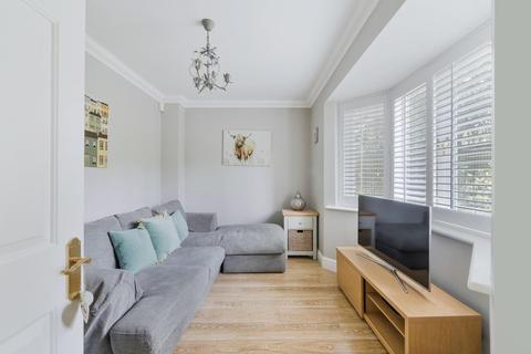 1 Walnut Grove, Banstead, SM7 1PJ