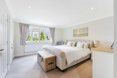 1 Walnut Grove, Banstead, SM7 1PJ
