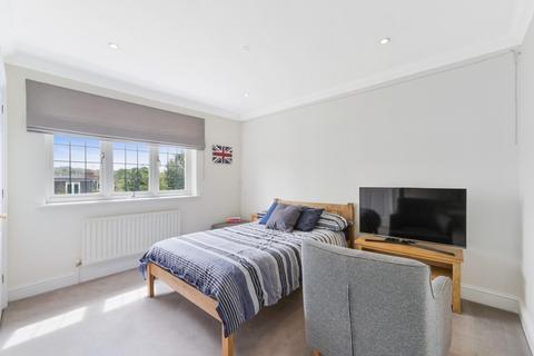 1 Walnut Grove, Banstead, SM7 1PJ
