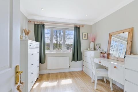 1 Walnut Grove, Banstead, SM7 1PJ