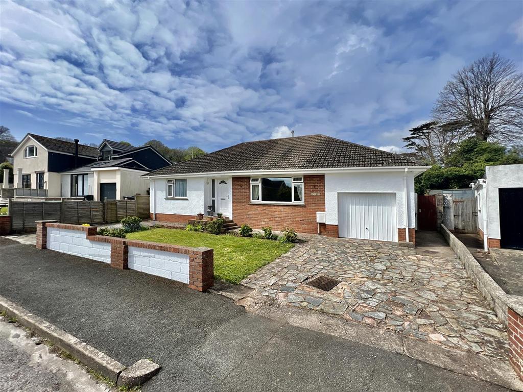 Upton Manor Park, St Marys, Brixham 3 bed detached bungalow £525,000