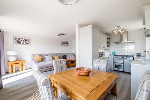 5 Linden Close, Brighouse, HD6 1XA