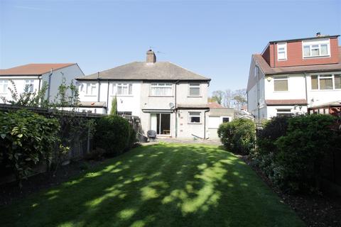 25 Ewell Park Way, Ewell, Epsom, KT17 2NP