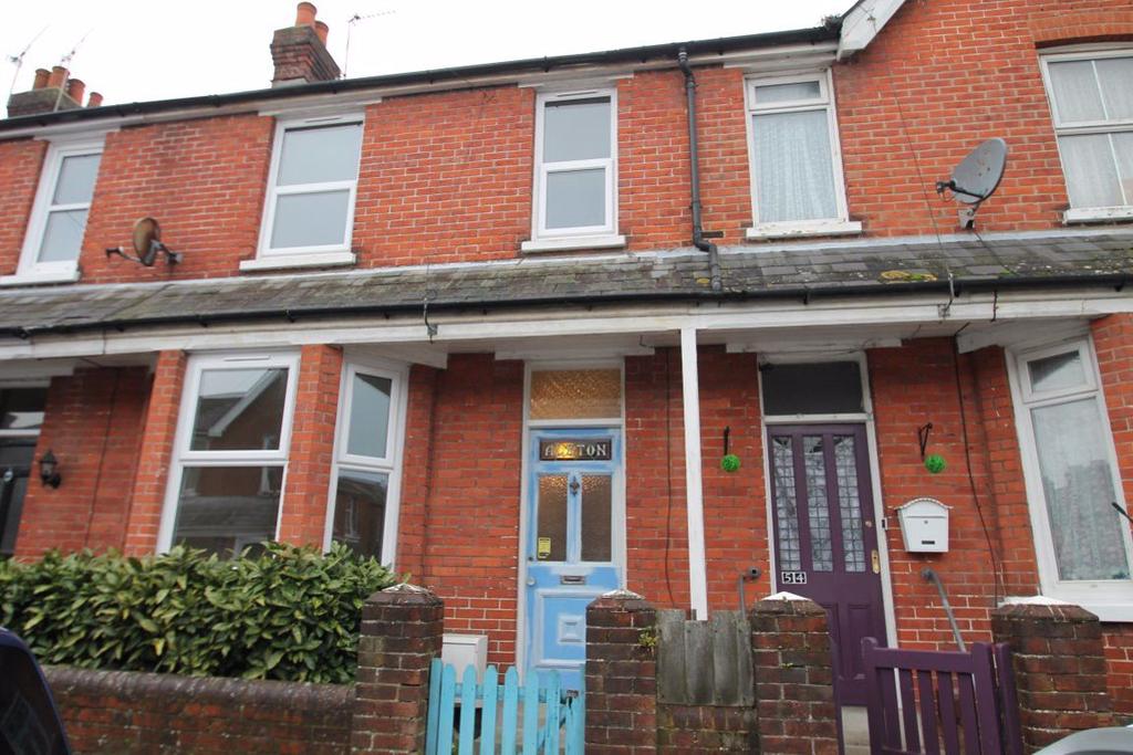 Tennyson Road, Cowes 3 bed house £850 pcm (£196 pw)