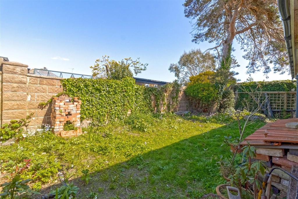 Little Paddocks, Ferring, Worthing 3 bed detached bungalow £425,000