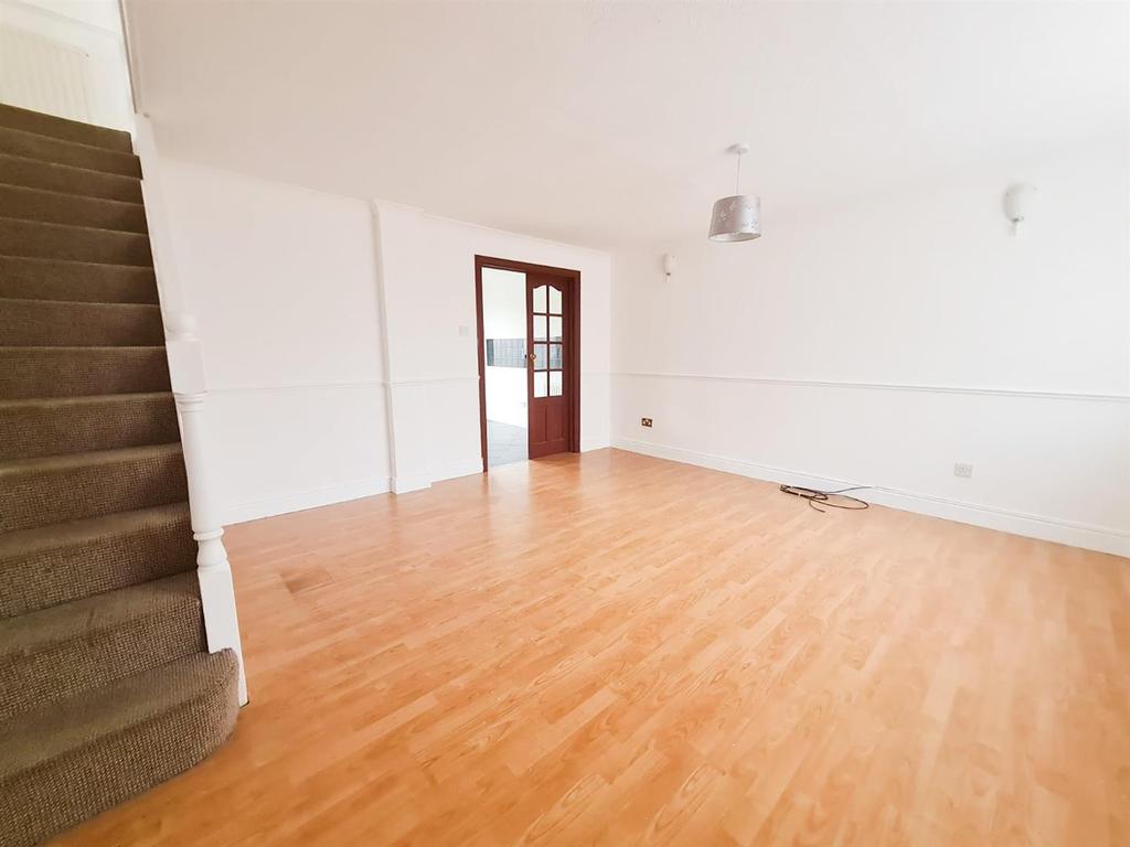 Orwell, East Tilbury, Tilbury 3 bed house £1,150 pcm (£265 pw)