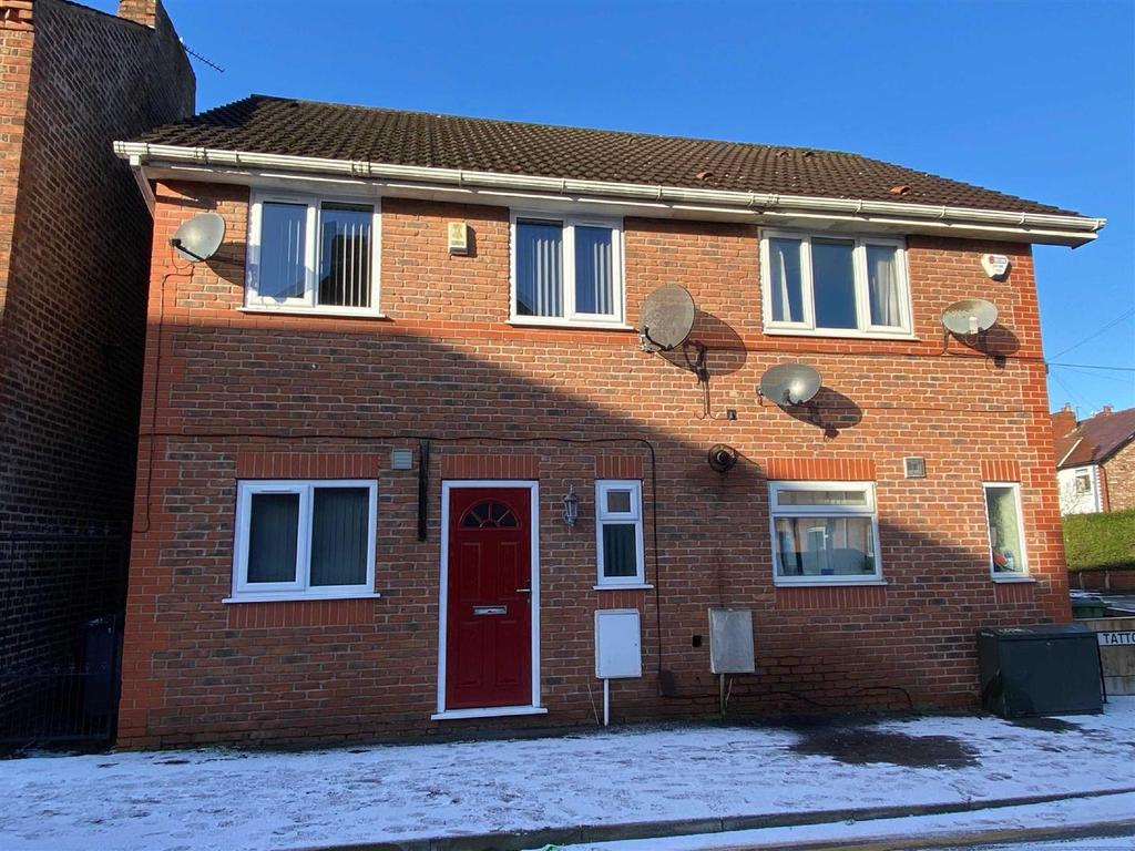 Tatton Road, Sale 3 bed semidetached house £1,295 pcm (£299 pw)